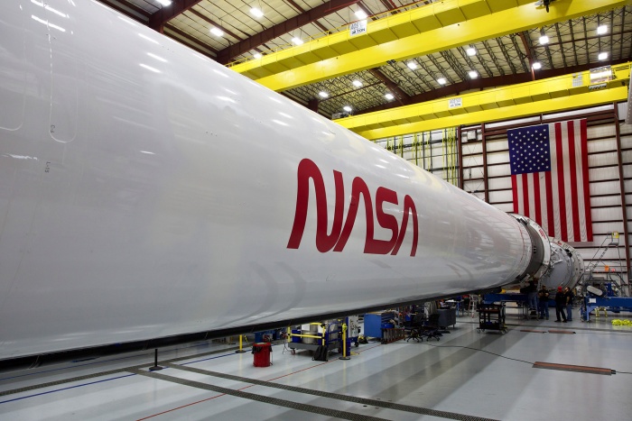 The SpaceX Falcon 9 rocket that will launch the Crew Dragon spacecraft, Quelle: NASA