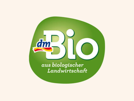 dmBio Logo, Quelle: justblue.design