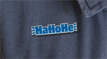 „Hertha“ Font – HaHoHe-Anstecker, Quelle: Supertype