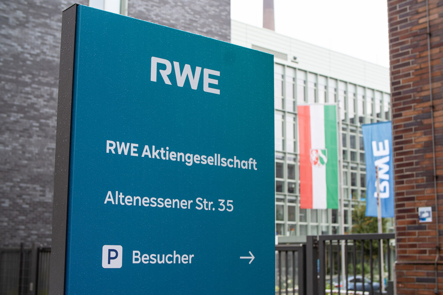 RWE AG Hauptsitz mit neuem Logo, Quelle: RWE