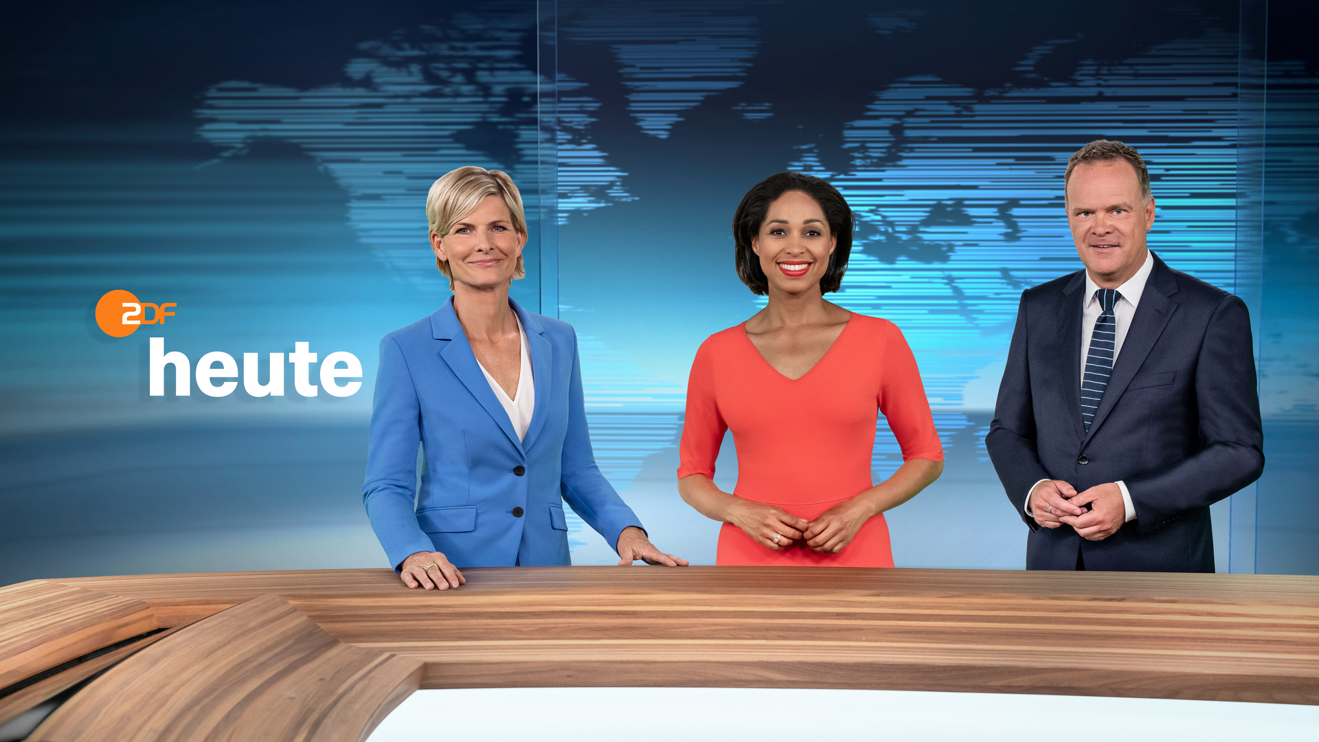ZDF-Nachrichtenstudio im neuen Design – Moderatorenteam