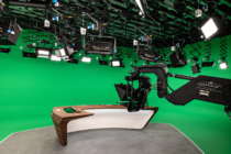 ZDF-Nachrichtenstudio mit neuem Moderationstisch