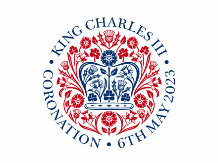 Emblem zur Krönung von König Charles III. – entworfen von Johnathan Ive